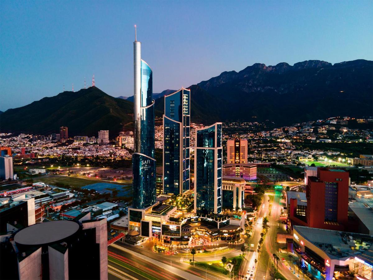 Safi Royal Luxury Metropolitan Hotel San Pedro Garza Garcia Exterior foto Torre Futura, the tallest building in Guadalajara.