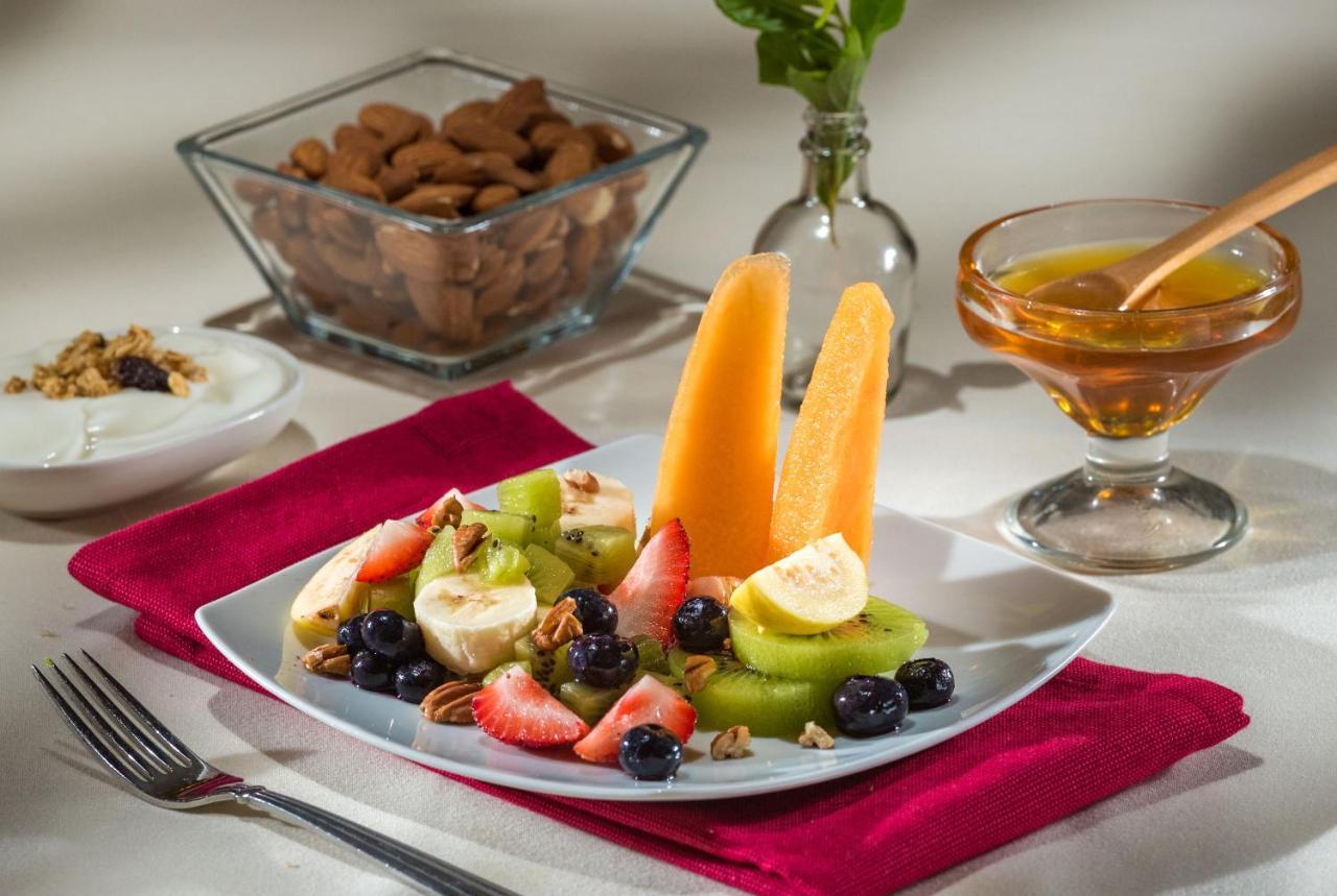 Safi Royal Luxury Metropolitan Hotel San Pedro Garza Garcia Exterior foto Fruit salad