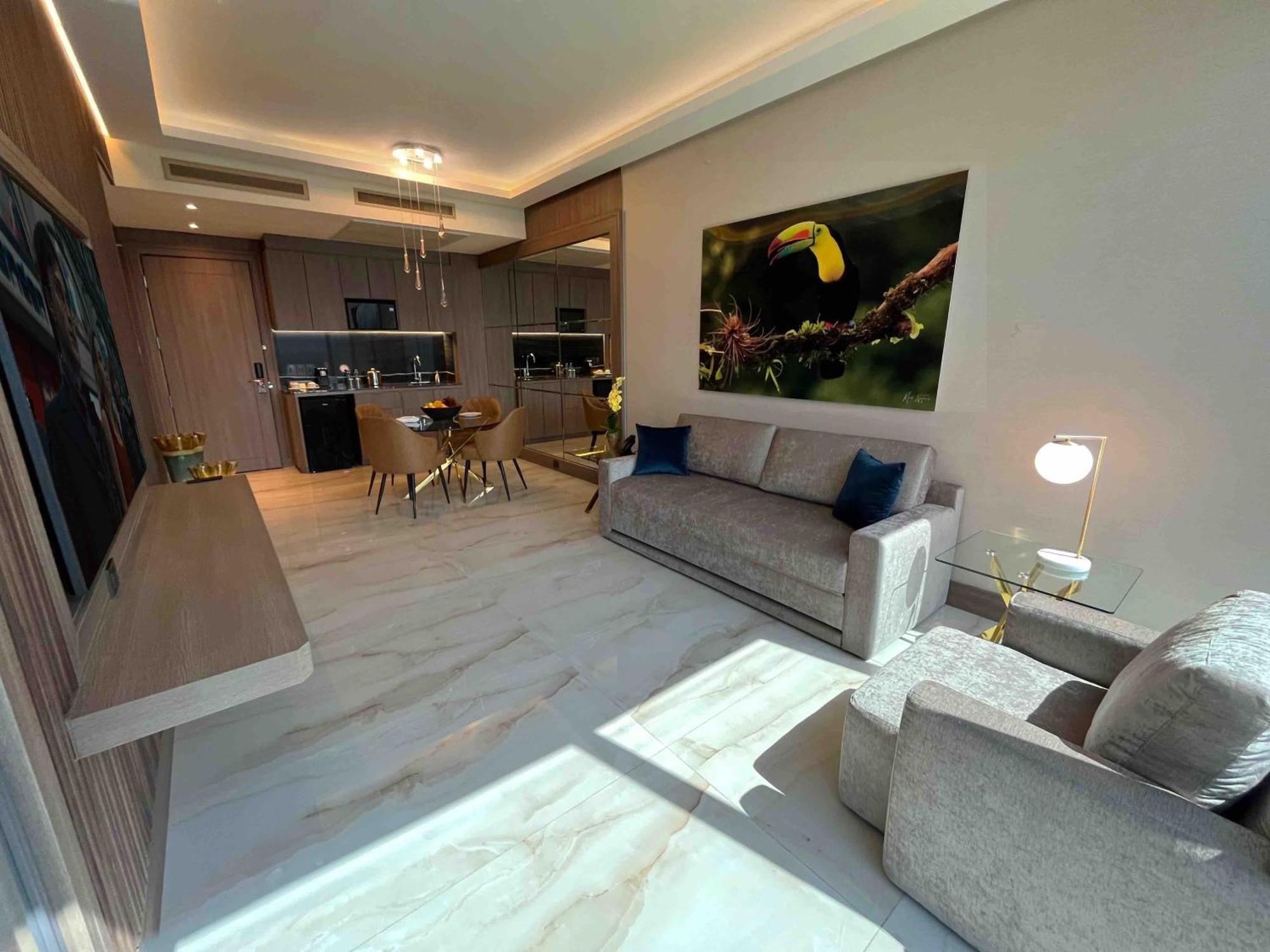 Safi Royal Luxury Metropolitan Hotel San Pedro Garza Garcia Exterior foto Interior of a typical apartment